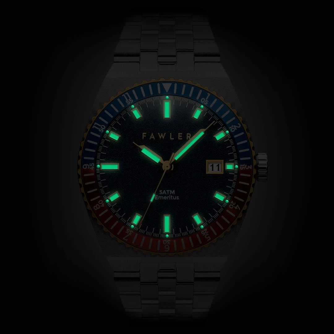 Fawler Emeritus | Montre En Acier Inoxydable à Lunette Bleue, Rouge Et Dorée 4 Fawler Emeritus | Montre En Acier Inoxydable à Lunette Bleue, Rouge Et Dorée – Image 2