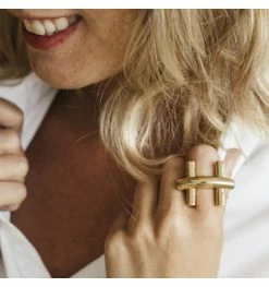 Bague H Plaquée Or Mistral, Marque CXC | Bijoux Totem 8 Bague H Plaquée Or Mistral, Marque CXC | Bijoux Totem -Montres bracelet Soldes cxc bague mistral 2