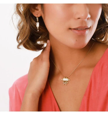 Dormeuses Crochet Perlé Louise, Marque Franck Herval | Bijoux Totem. 4 Dormeuses Crochet Perlé Louise, Marque Franck Herval | Bijoux Totem. – Image 2