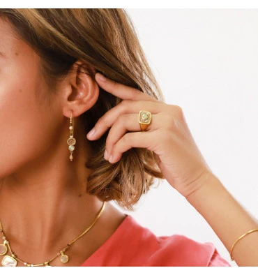 Dormeuses Crochets Tissés Thea, Marque Franck Herval | Bijoux Totem. 4 Dormeuses Crochets Tissés Thea, Marque Franck Herval | Bijoux Totem. – Image 2