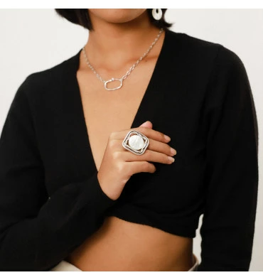 Bague Ajustable Carré Rapsody, Marque Ori Tao | Bijoux Totem 4 Bague Ajustable Carré Rapsody, Marque Ori Tao | Bijoux Totem – Image 2