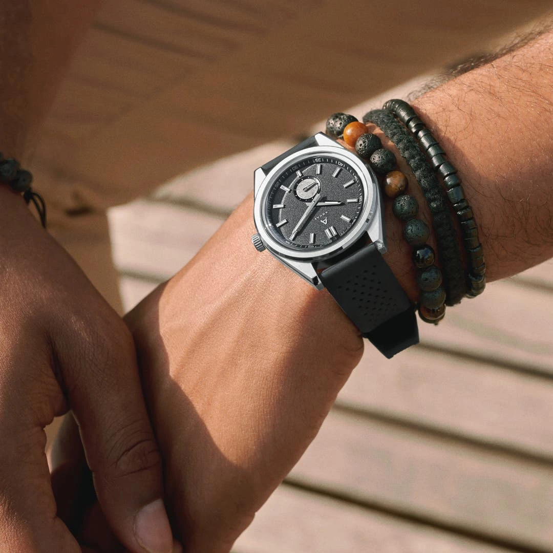 Arkai Mond | Montre Meteorite En Acier Inoxydable Argenté Et Gris 8 Arkai Mond | Montre Meteorite En Acier Inoxydable Argenté Et Gris – Image 6