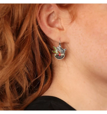 Dormeuses Gros Malin Taraboum, Marque Taratata Bijoux | Bijoux Totem 5 Dormeuses Gros Malin Taraboum, Marque Taratata Bijoux | Bijoux Totem – Image 3